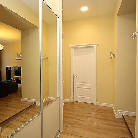 New Luxury With Two Bathrooms Apartment *