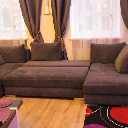 New Luxury With Two Bathrooms *