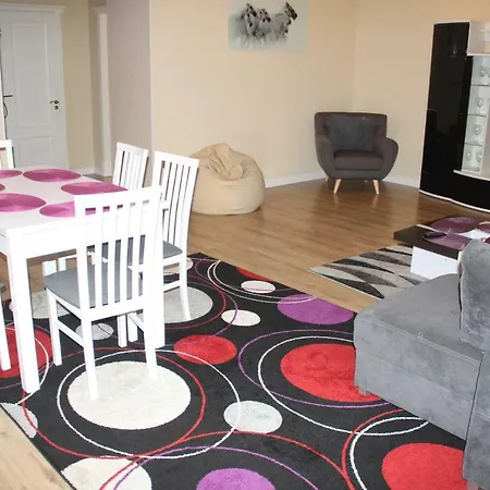 New Luxury With Two Bathrooms Apartment