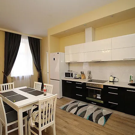 New Luxury With Two Bathrooms * ריגה
